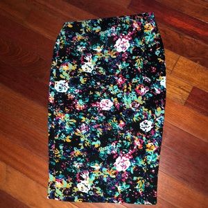 Women’s cute midi skirt